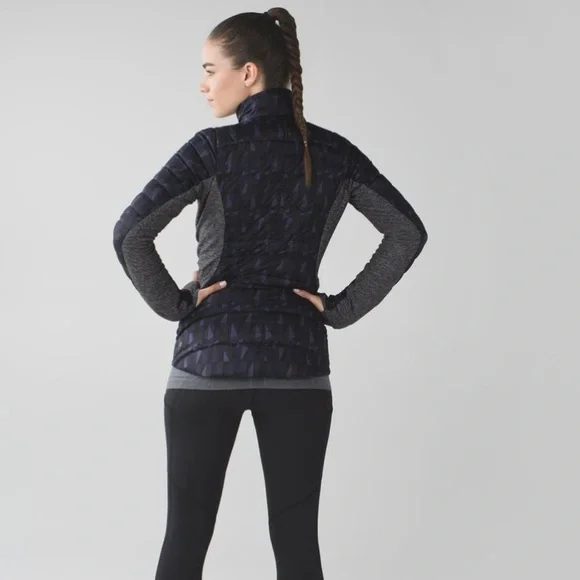 SOLD🌻HOST PICK🌻 Activewear 6/3/23 🎉Lululemon Fluff Off Jacket - Picture 4 of 16